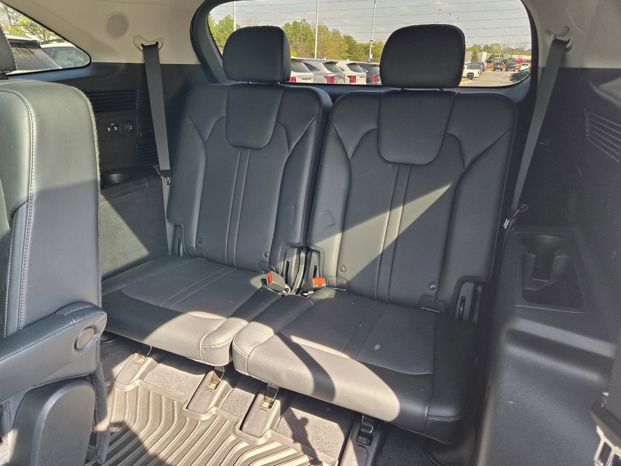 Used 2023 Kia Sorento SX image 32