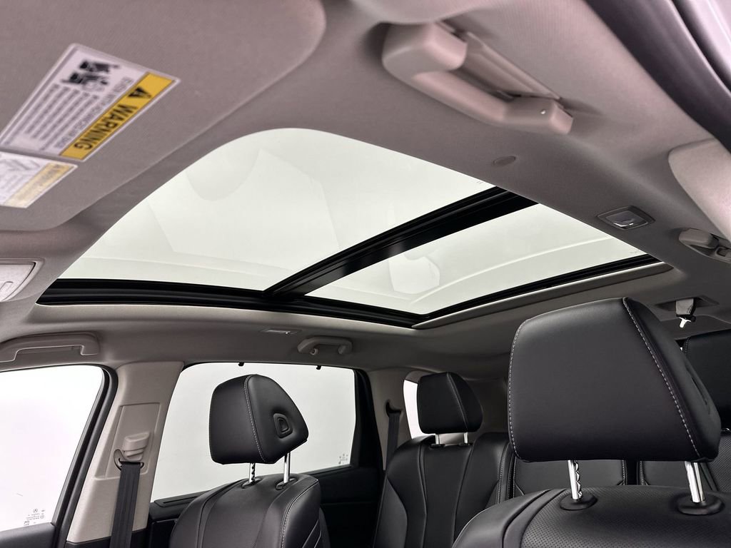 Used 2023 Acura MDX SH-AWD w/ Technology Package image 22