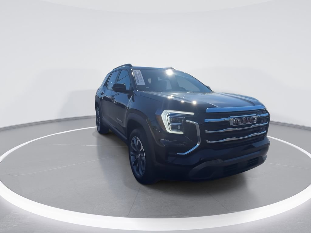 Used 2026 GMC Terrain Elevation w/ Elevation Premium Package image 2