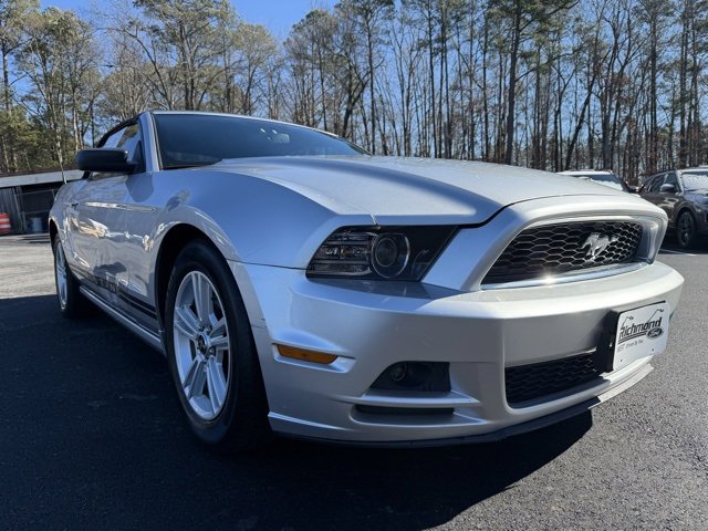Used 2014 Ford Mustang V6 w/ Equipment Group 102A image 7