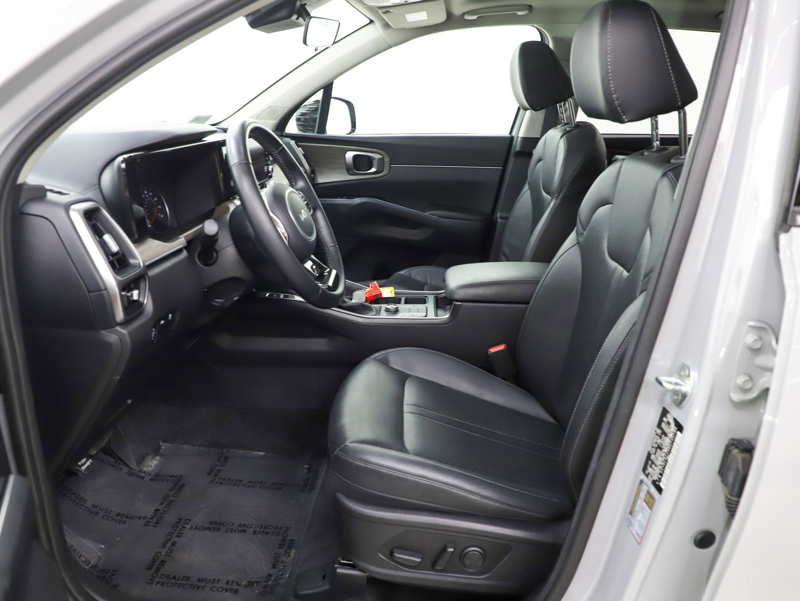 Used 2022 Kia Sorento S w/ Panoramic Sunroof Package image 17