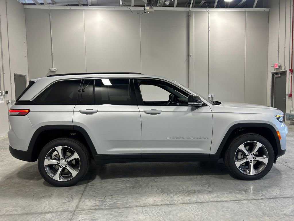 New 2025 Jeep Grand Cherokee Limited image 5