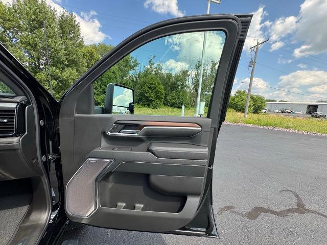 New 2025 GMC Sierra 2500 Denali w/ Denali Reserve Package image 21