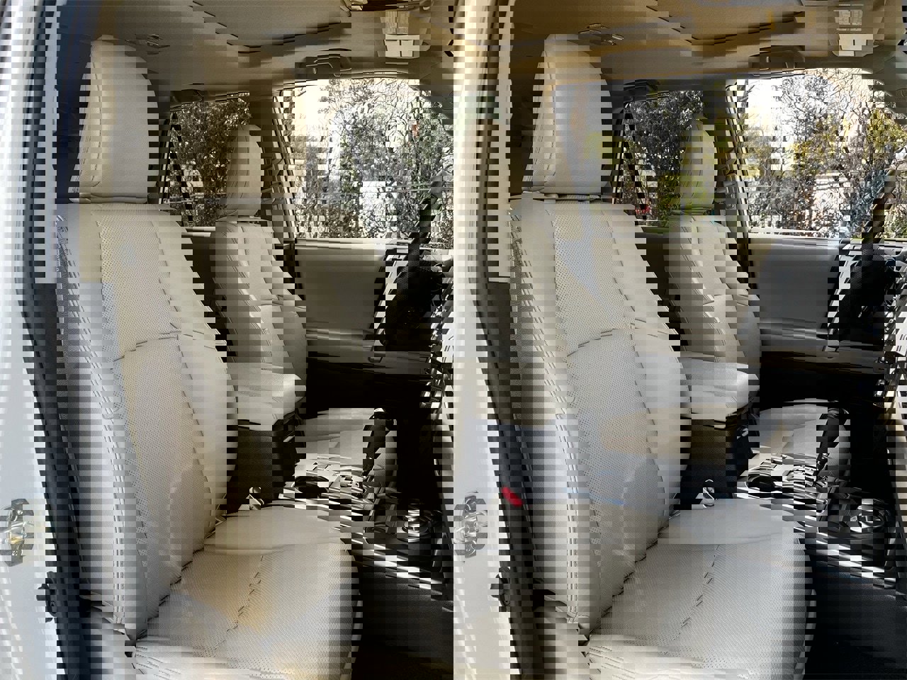 Used 2024 Toyota 4Runner Limited image 23