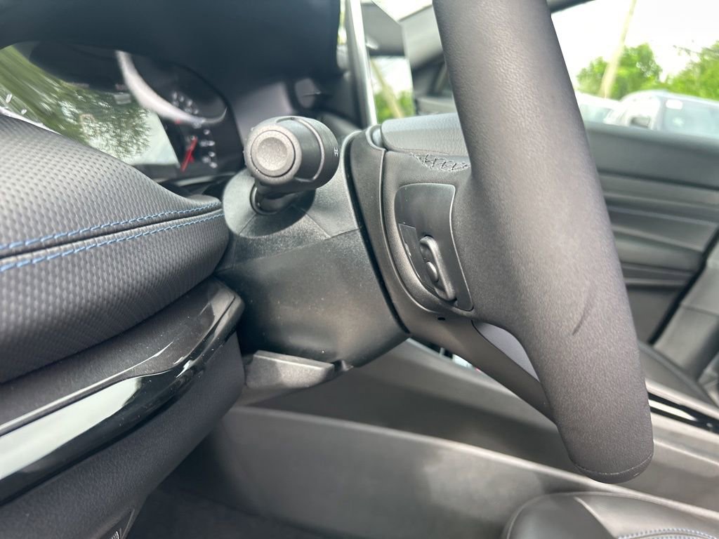 New 2025 Jeep Compass Latitude w/ Sun & Sound Group image 37