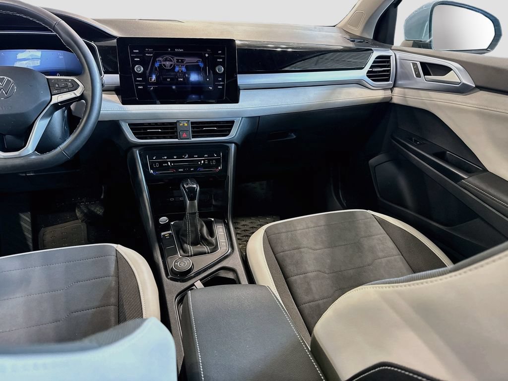 Certified 2025 Volkswagen Taos SE AWD/4WD image 25