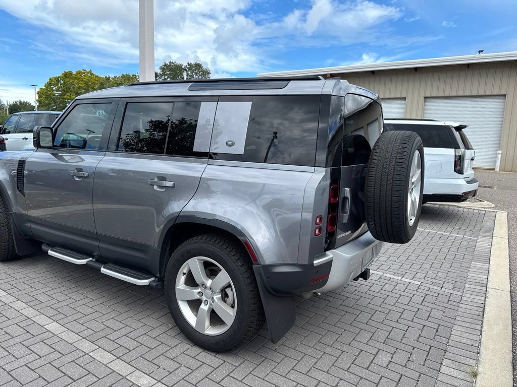 Used 2023 Land Rover Defender 110 S AWD/4WD image 4