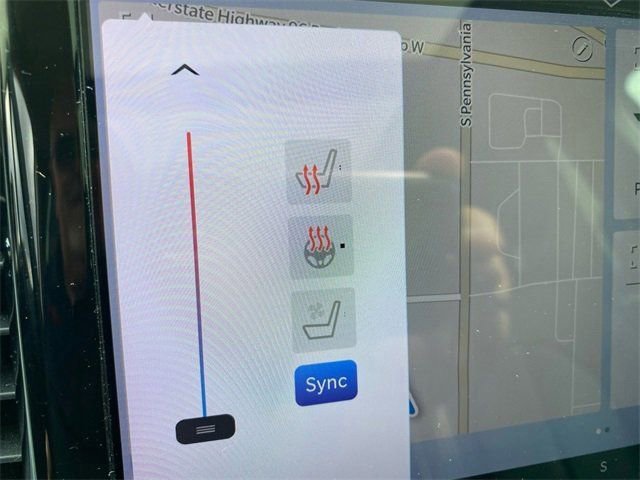 Used 2023 Chrysler Pacifica Limited image 35