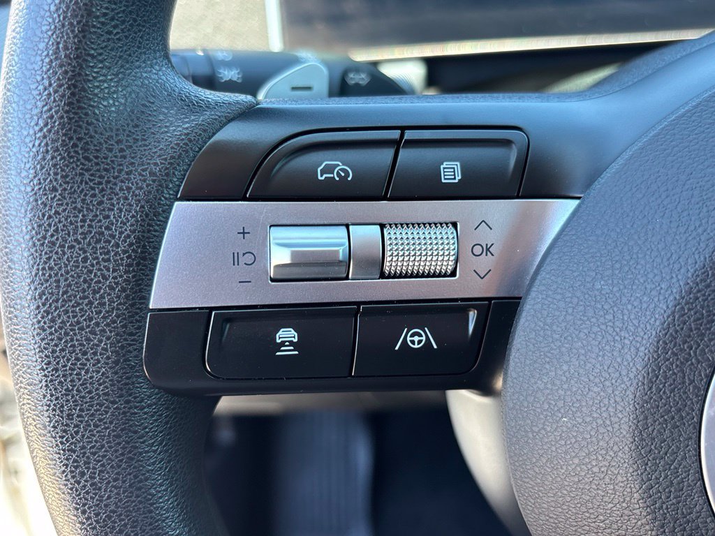 Used 2025 Hyundai Sonata SEL FWD image 12