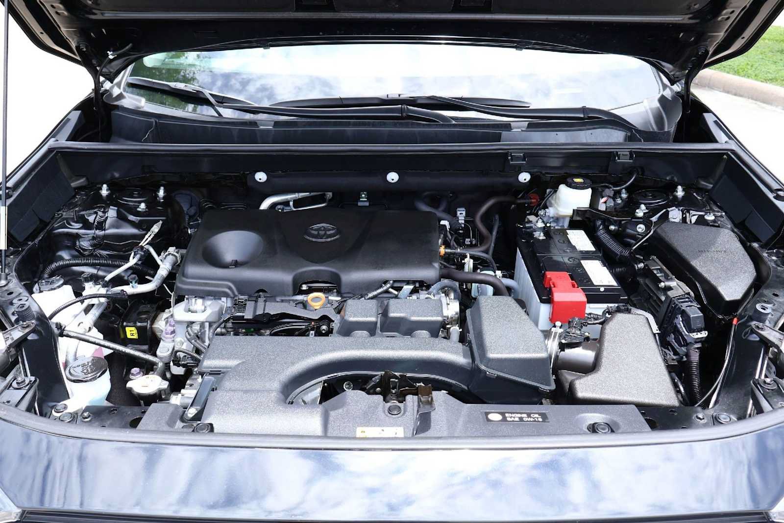 Used 2023 Toyota RAV4 XLE Premium FWD image 9