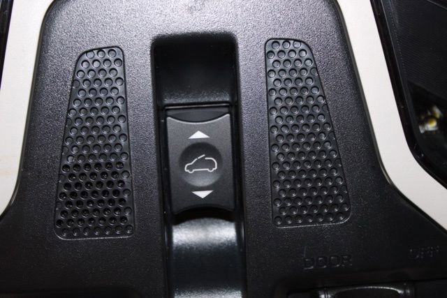 Used 2025 Subaru Outback Onyx Edition AWD/4WD image 29