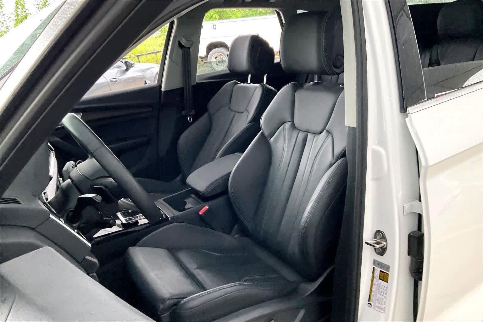 Used 2024 Audi Q5 e Premium w/ Convenience Package AWD/4WD image 8