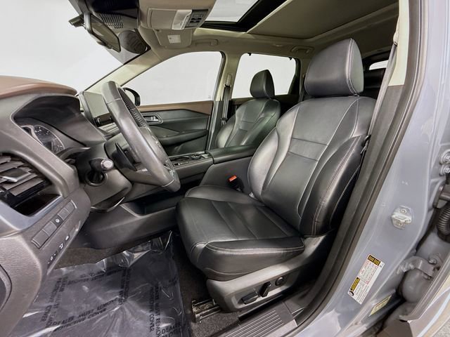 Used 2023 Nissan Rogue SL w/ SL Premium Package image 21