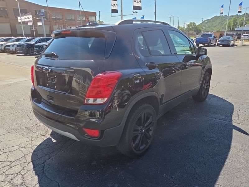 Used 2020 Chevrolet Trax LT w/ Redline Edition AWD/4WD image 7