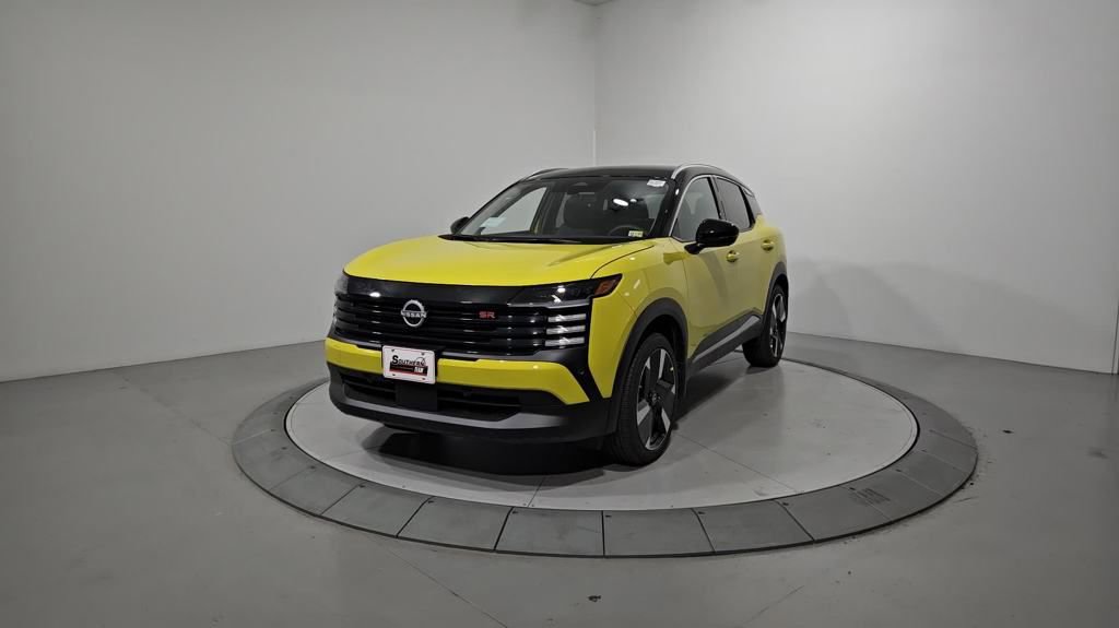 New 2025 Nissan Kicks SR image 1