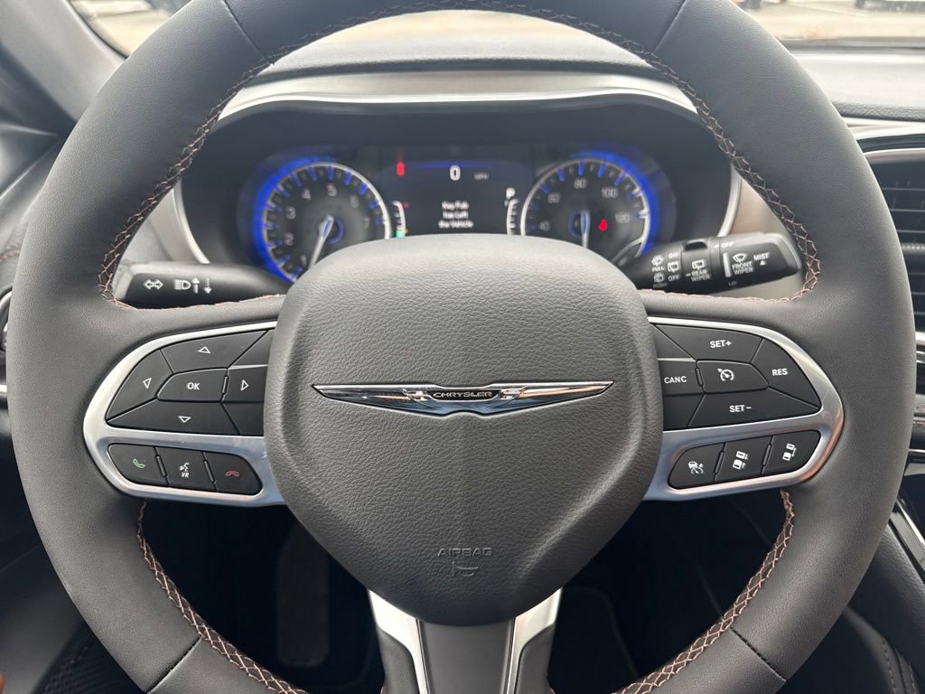 New 2026 Chrysler Pacifica Pinnacle image 14