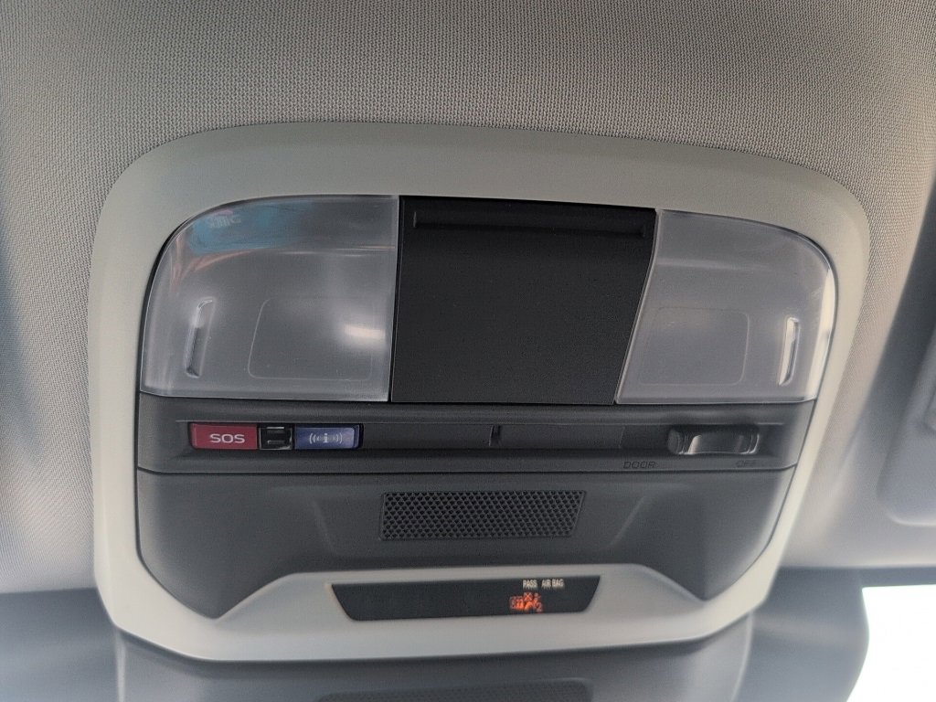 Used 2025 Subaru Crosstrek 2.0i Premium image 31