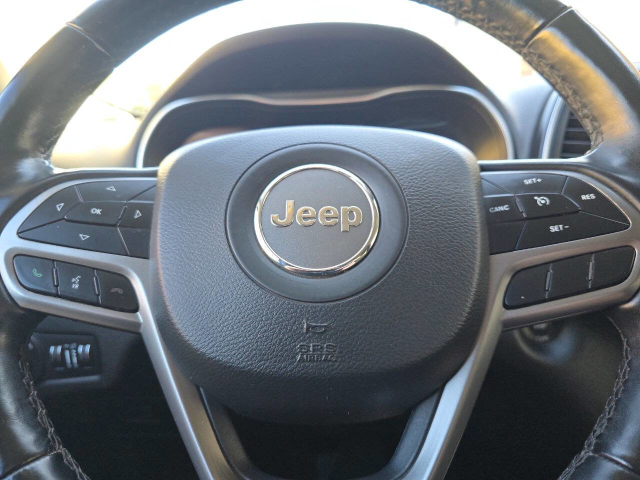 Used 2021 Jeep Cherokee Latitude Lux image 25