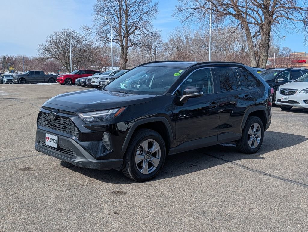 Used 2025 Toyota RAV4 XLE w/ Convenience Package image 3