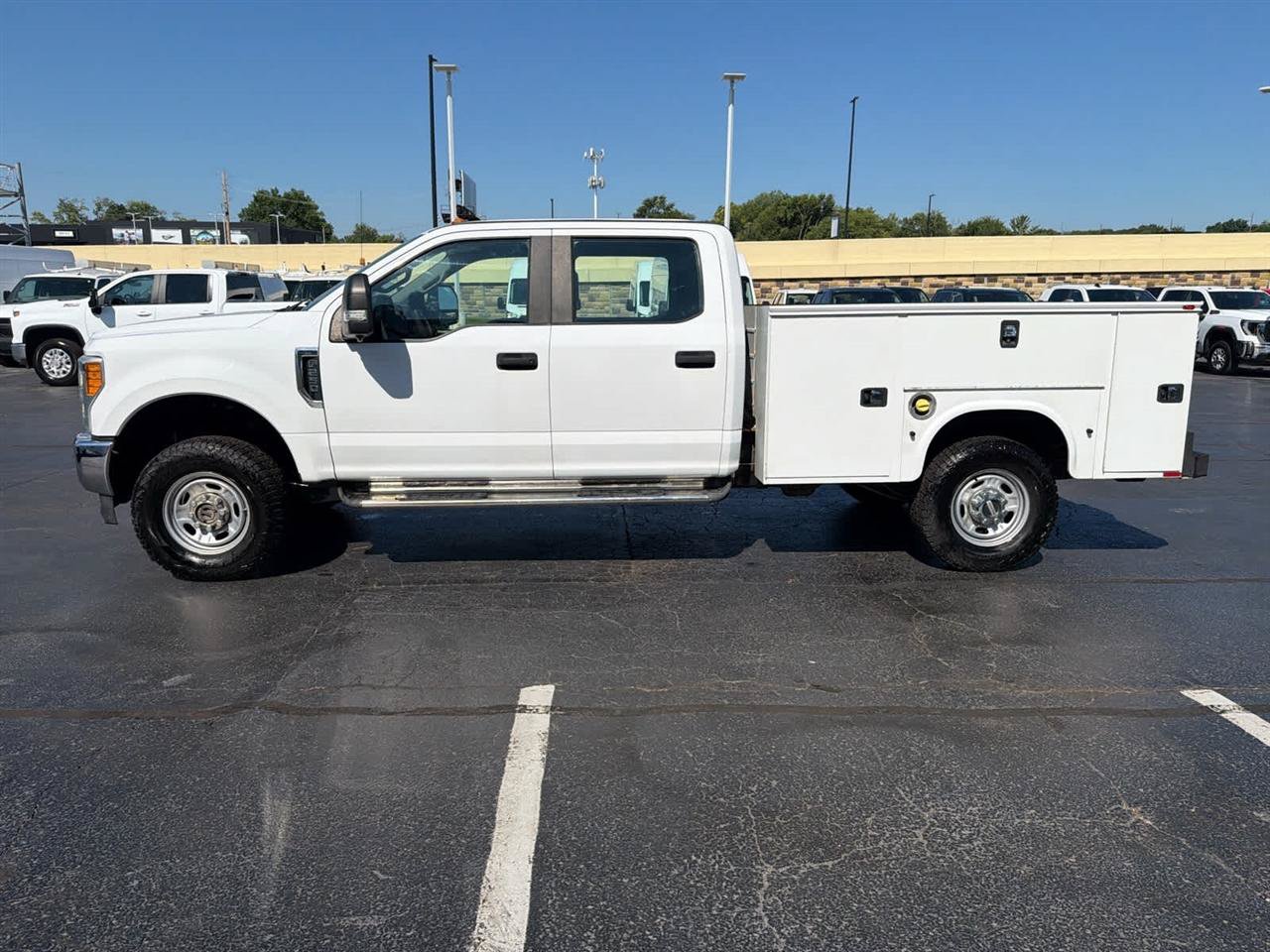 Used 2017 Ford F250 XL w/ Power Equipment Group AWD/4WD image 6