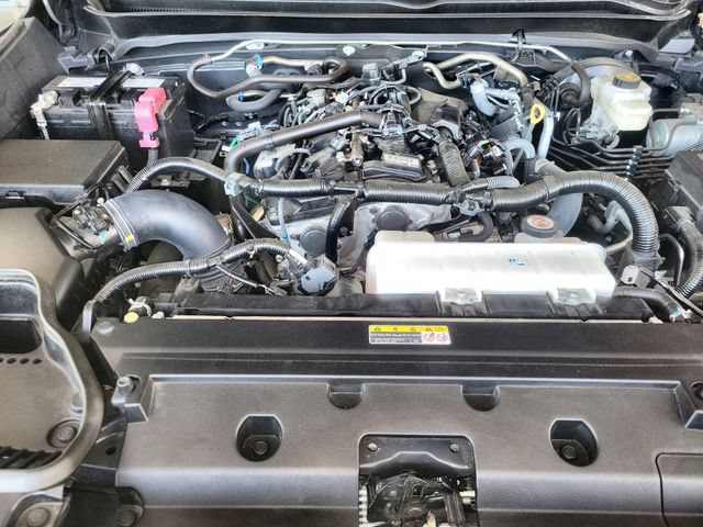 Used 2025 Toyota Tacoma SR AWD/4WD image 25