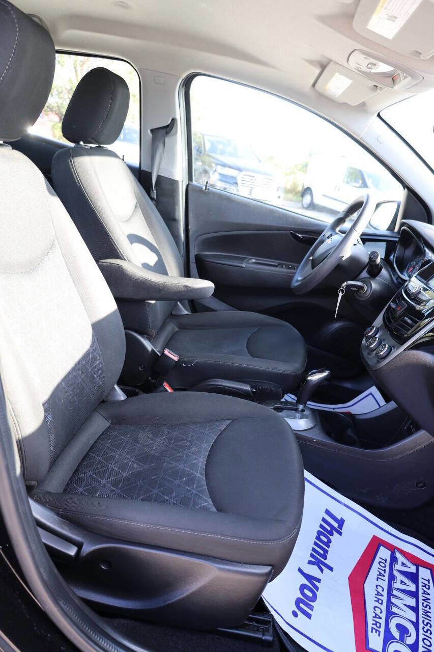 Used 2020 Chevrolet Spark LT FWD image 14