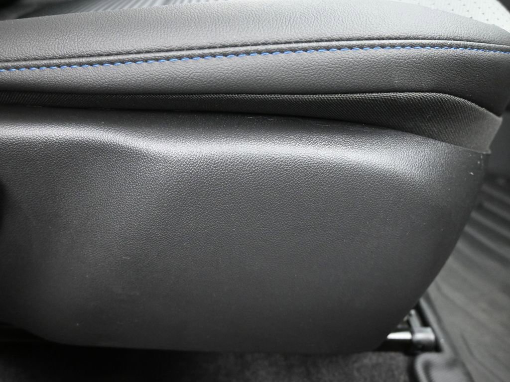 Used 2024 Chevrolet Trax LT w/ LT Convenience Package image 12