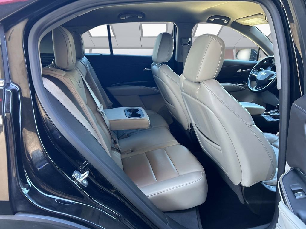 Used 2023 Cadillac XT4 Premium Luxury AWD/4WD image 17
