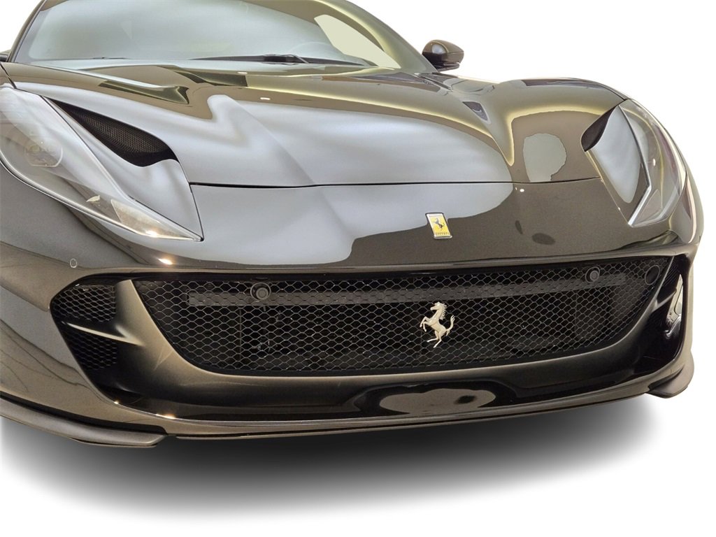 Used 2020 Ferrari 812 Superfast image 4