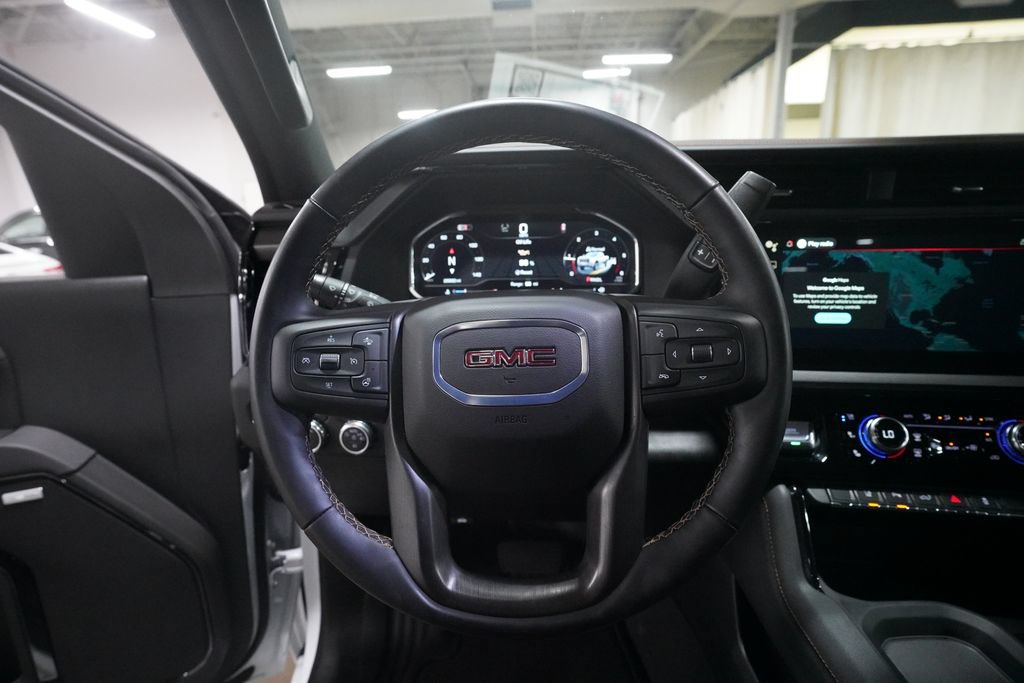 Used 2025 GMC Sierra 2500 AT4 w/ AT4 Preferred Package AWD/4WD image 4