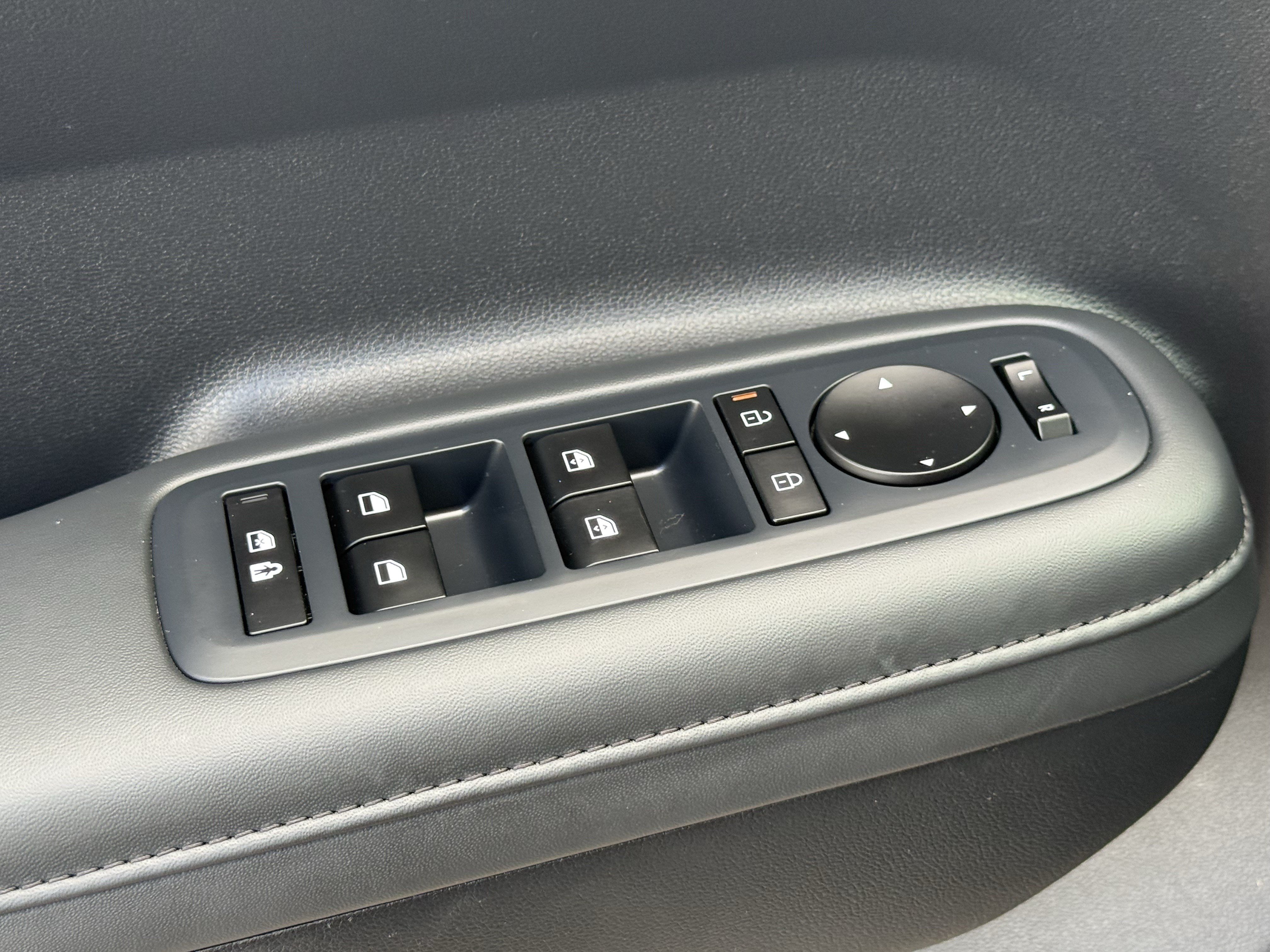 Used 2025 Hyundai Santa Fe XRT AWD/4WD image 25