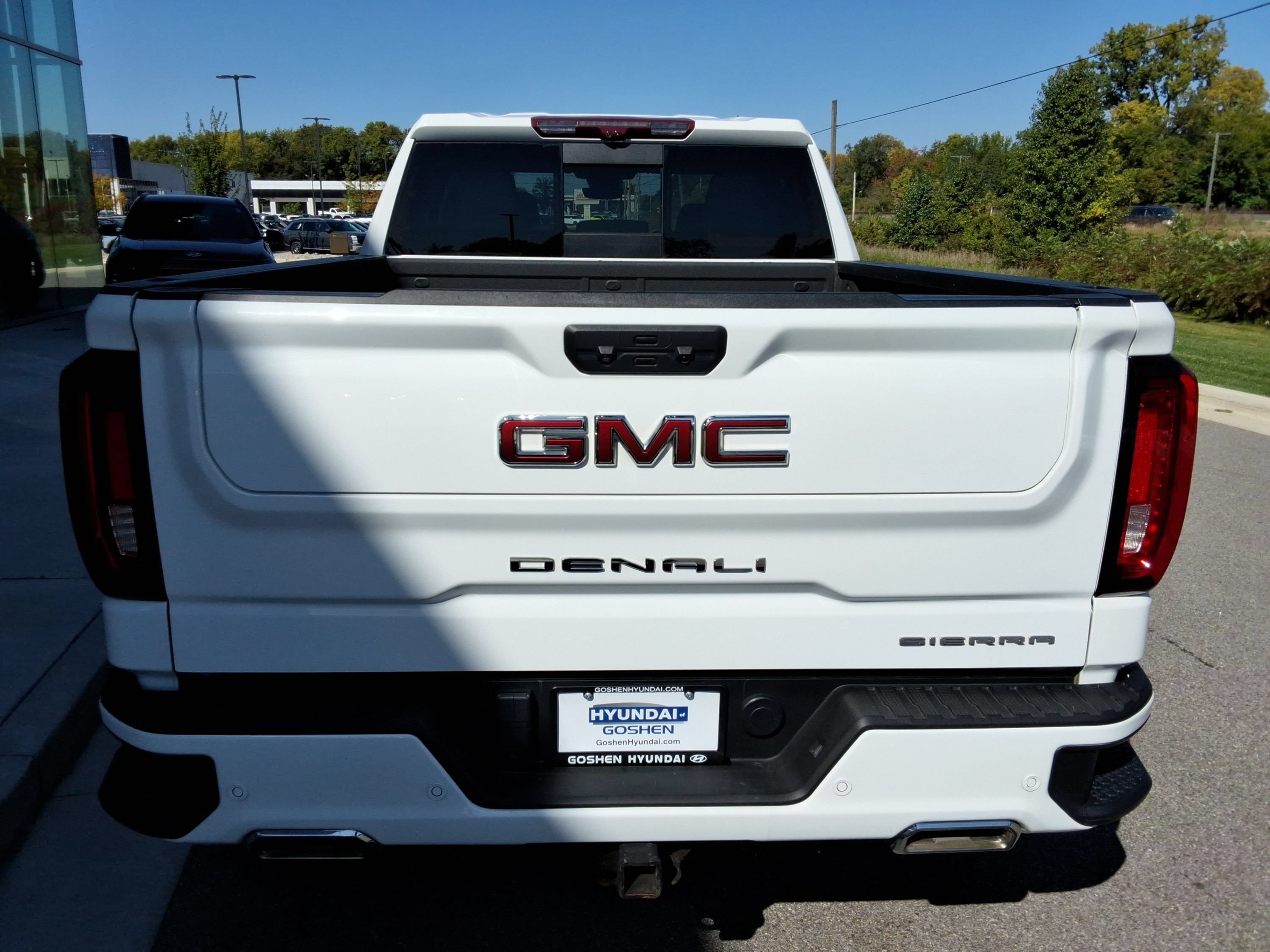 Used 2023 GMC Sierra 1500 Denali w/ Technology Package AWD/4WD image 19