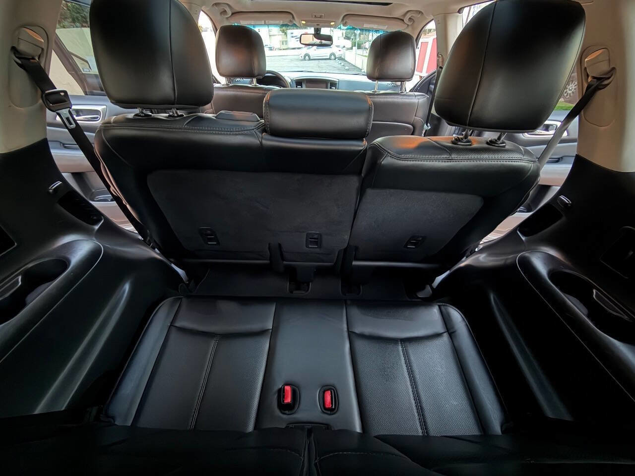 Used 2016 Nissan Pathfinder Platinum w/ Cargo Package image 23