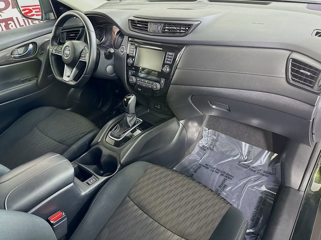 Used 2018 Nissan Rogue SV w/ Sun & Sound Touring Package image 33