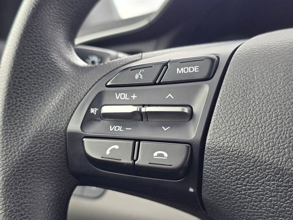 Used 2020 Hyundai Elantra SEL FWD image 31