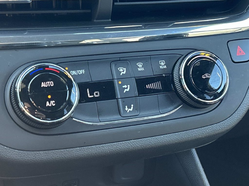 Used 2025 Buick Envista Preferred FWD image 19