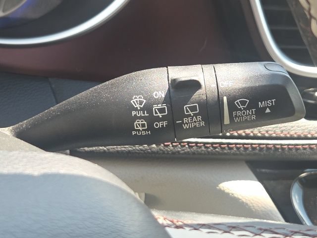 Used 2018 Chrysler Pacifica Limited w/ Advanced Safetytec Group FWD image 38