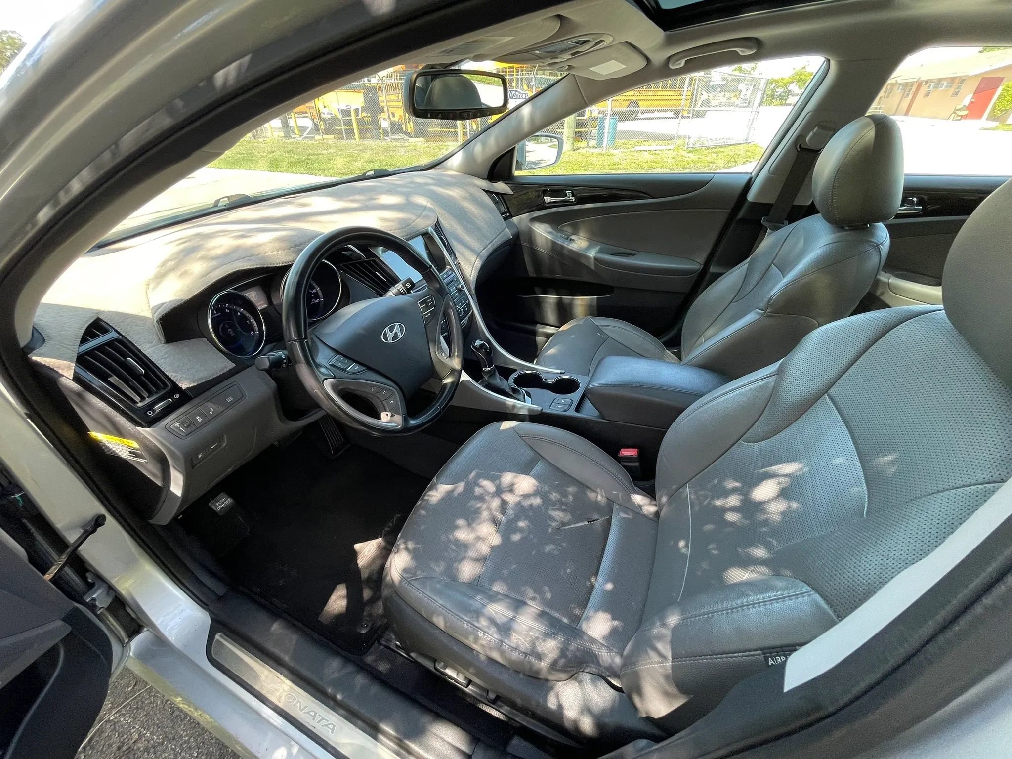 Used 2014 Hyundai Sonata Limited w/ Technology Package 05 FWD image 27