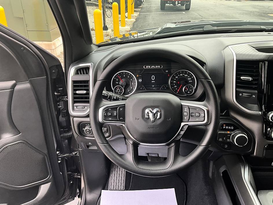 New 2026 RAM 1500 Express AWD/4WD image 32