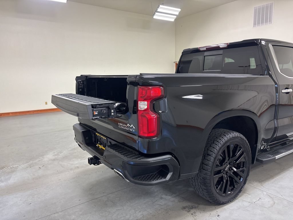 Used 2021 Chevrolet Silverado 1500 High Country w/ Z71 Off-Road Package AWD/4WD image 9