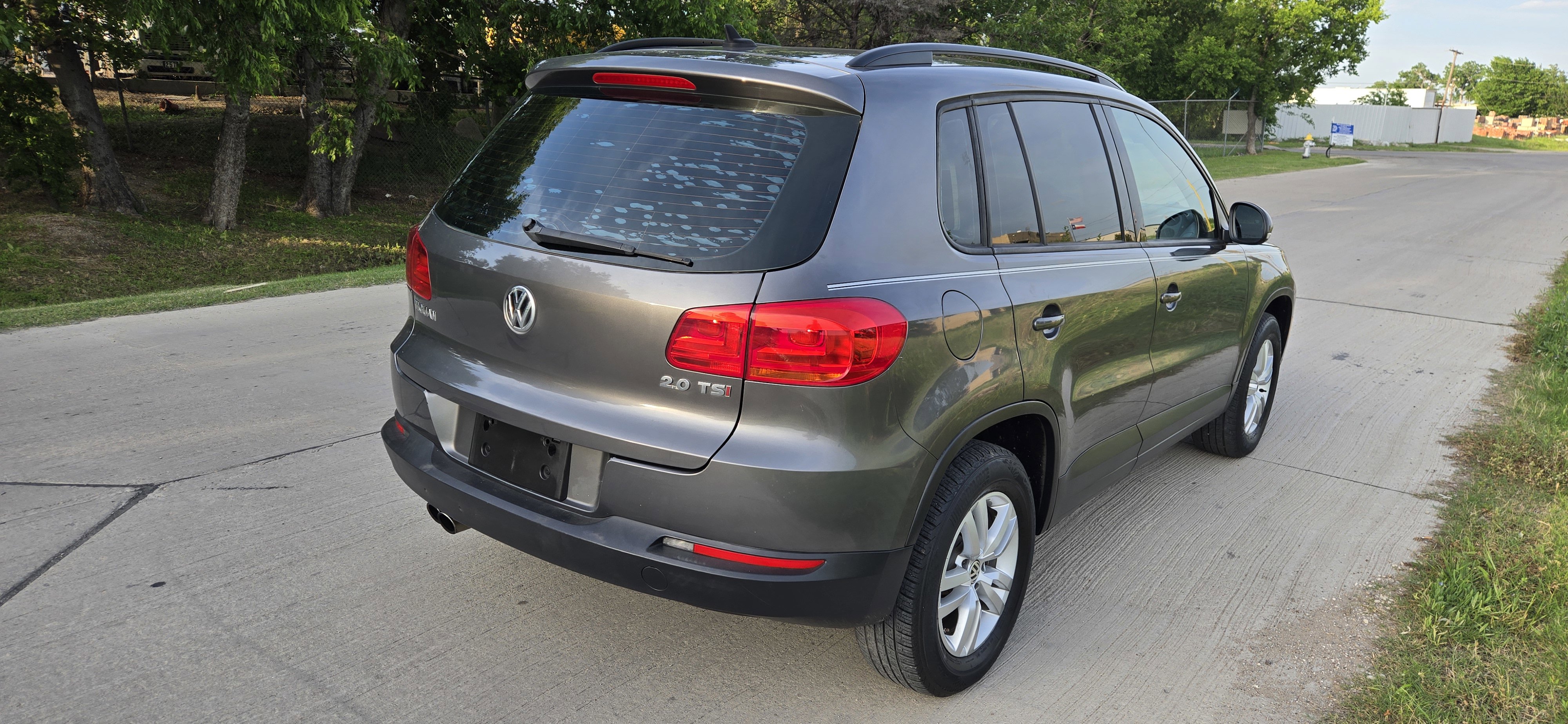 Used 2015 Volkswagen Tiguan S FWD image 8