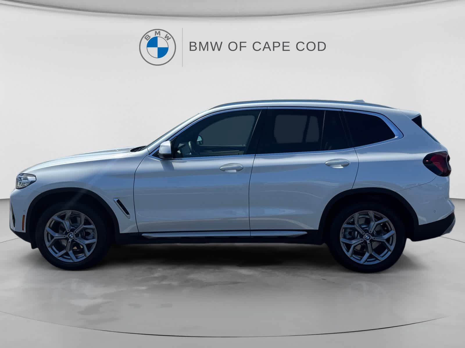 Used 2023 BMW X3 xDrive30i w/ Premium Package AWD/4WD image 4