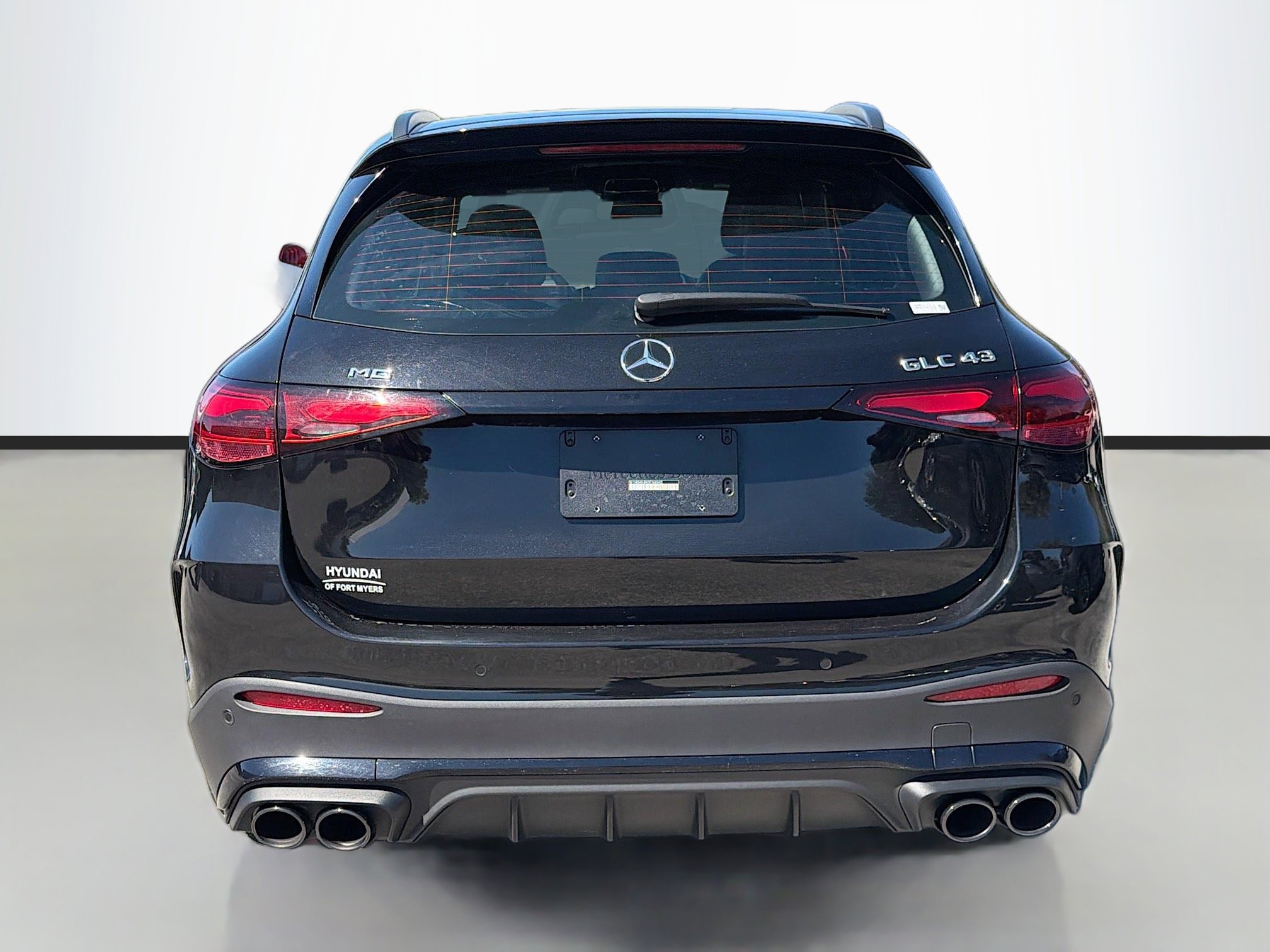 Used 2025 Mercedes-Benz GLC 43 AMG 4MATIC image 4