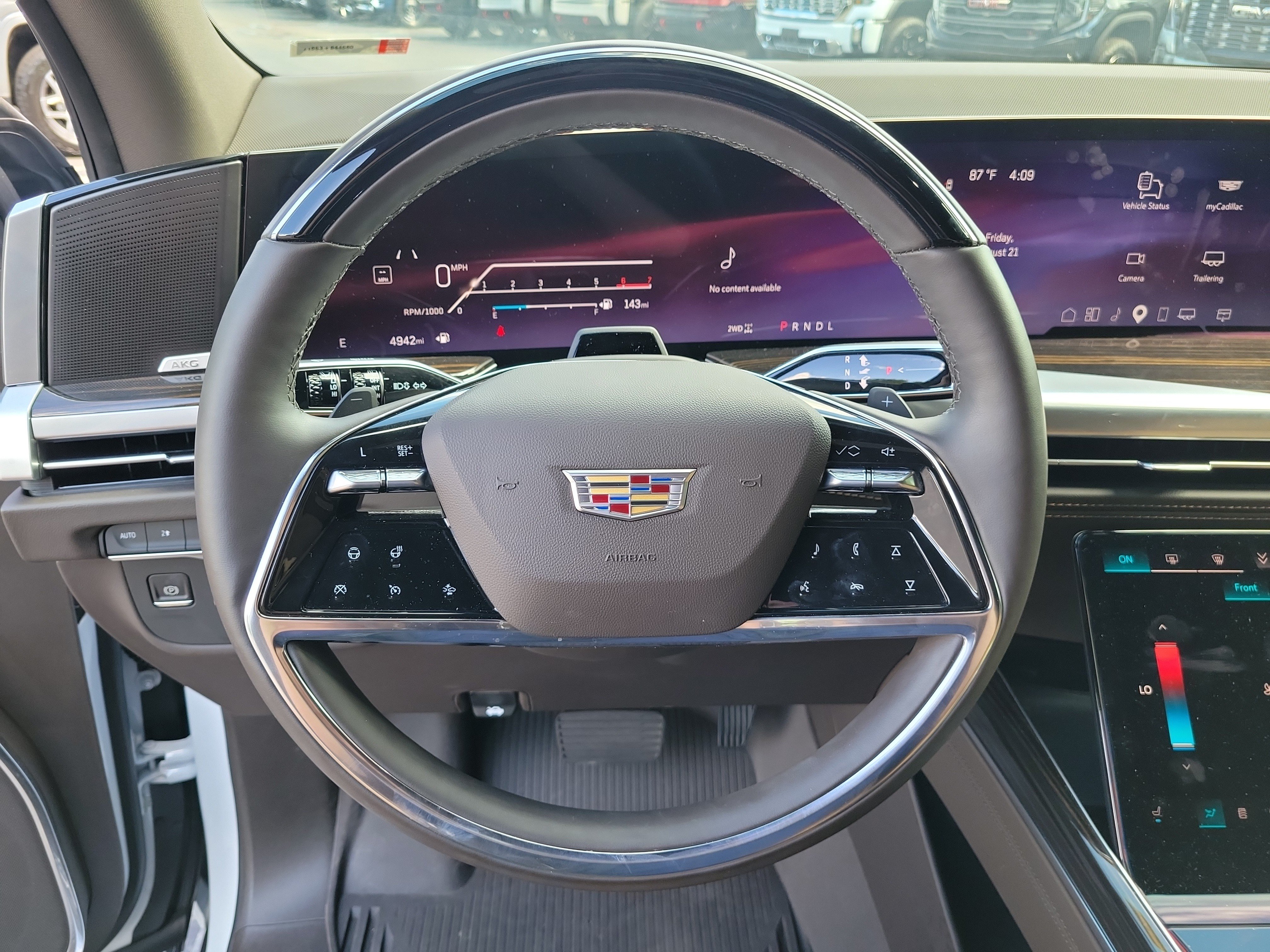 Used 2026 Cadillac Escalade Luxury w/ Touring Package AWD/4WD image 23