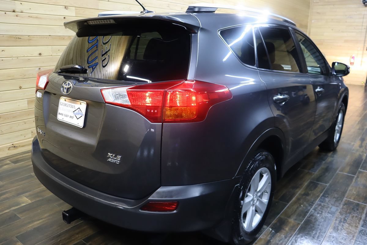 Used 2014 Toyota RAV4 XLE AWD/4WD image 5