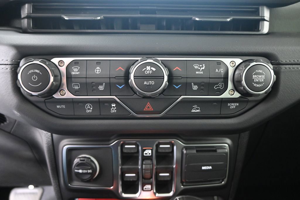 New 2026 Jeep Gladiator Mojave AWD/4WD image 30