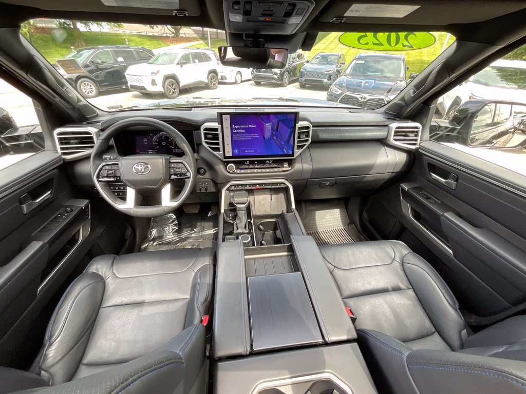 Used 2025 Toyota Tundra Platinum AWD/4WD image 8
