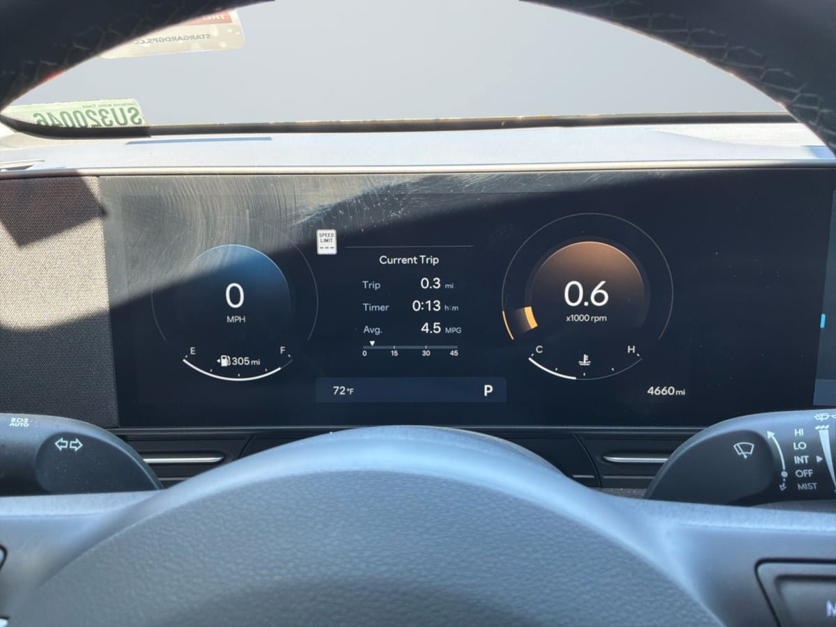 Used 2025 Hyundai Kona SEL FWD image 12