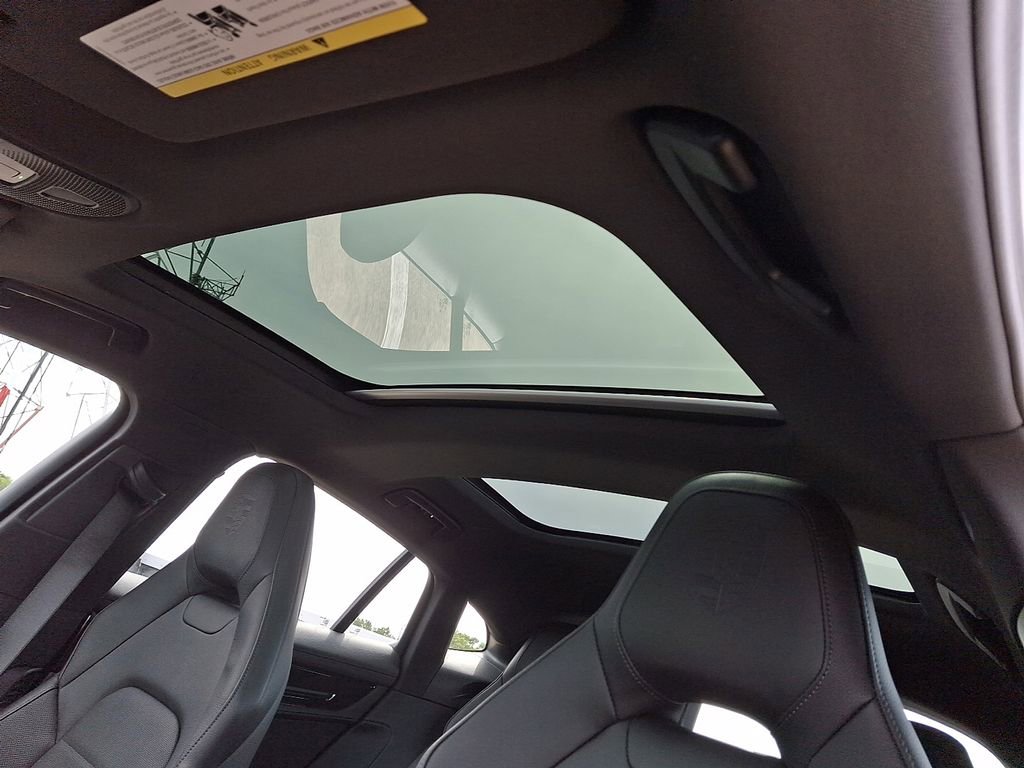 New 2026 Porsche Panamera 4 image 12