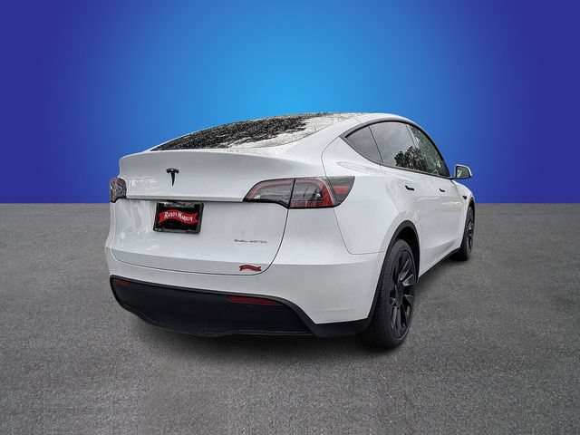 Used 2024 Tesla Model Y Long Range AWD/4WD image 5
